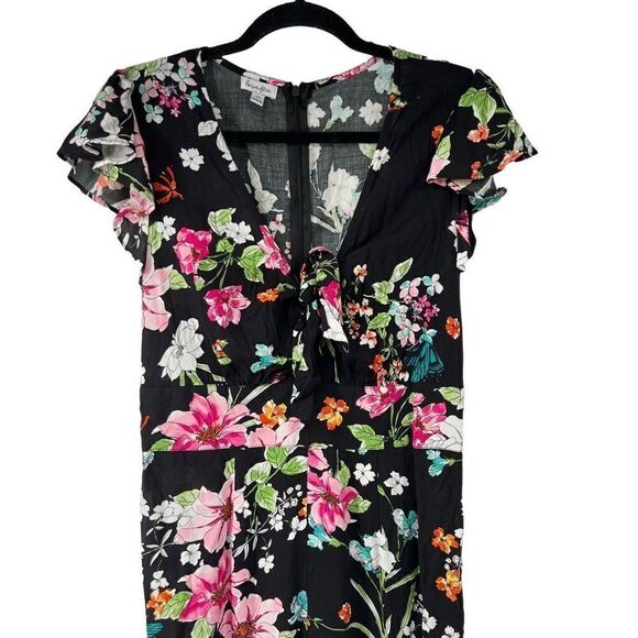 Love, Fire Black Floral Flutter Sleeve Jumpsuit - Picture 3 of 12